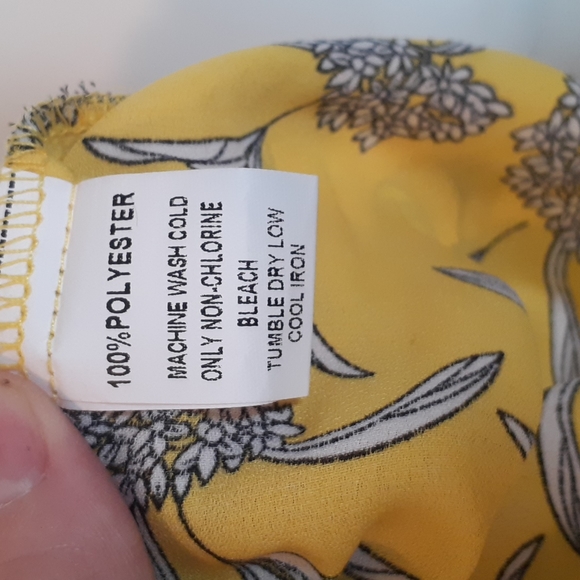 Papermoon Floral Blouse - Picture 8 of 8